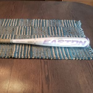 Easton Amethyst girls softball bat 27/16